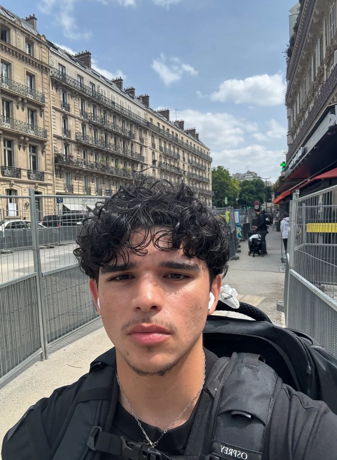 <em>José Cruz L.</em>